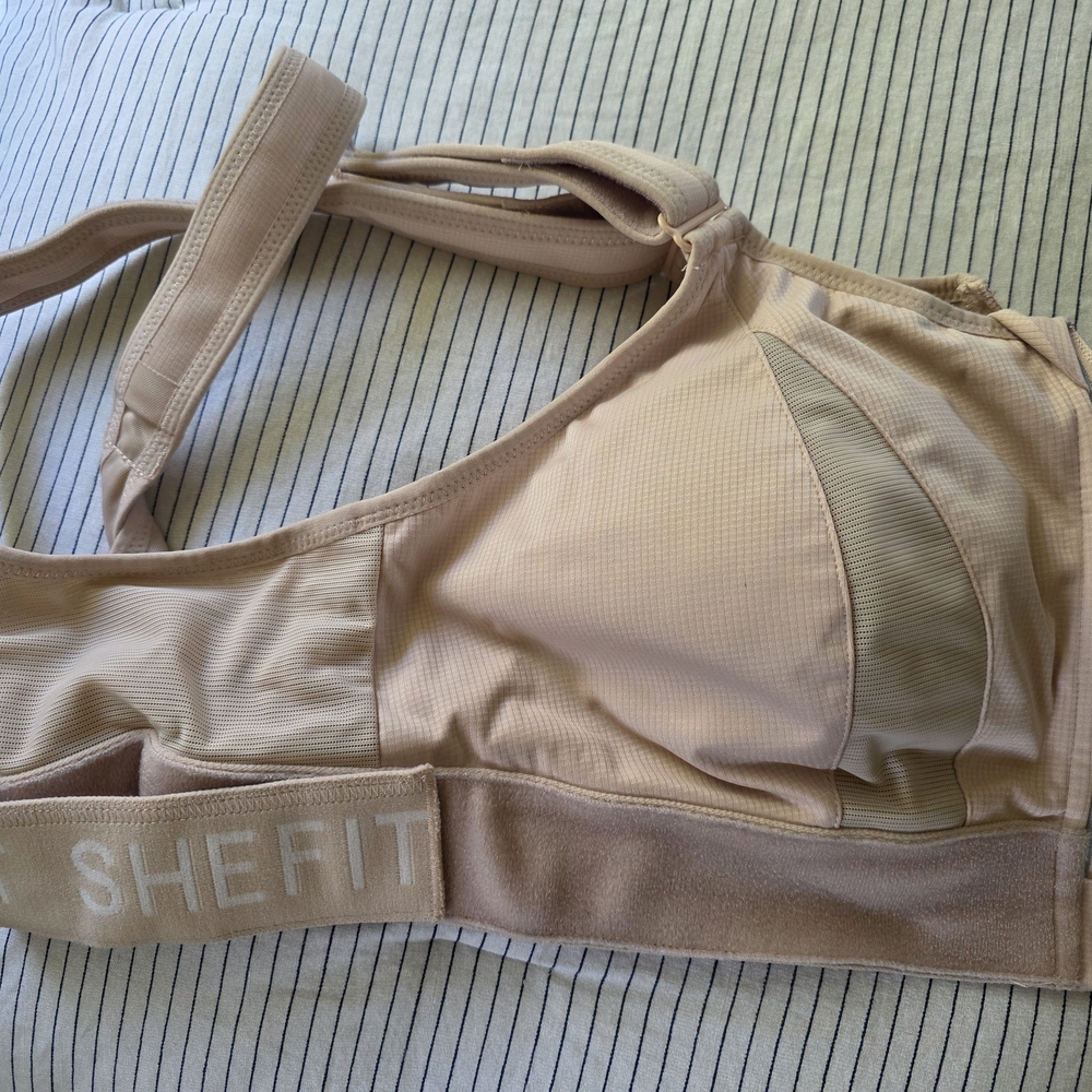 SHEFIT Tan Sports Bra Seamless Design Wide Straps